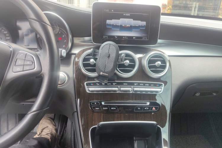 Used Mercedes-Benz GLC 2019 Facelift GLC 260 L 4MATIC Luxury Model Audio And AC Panel