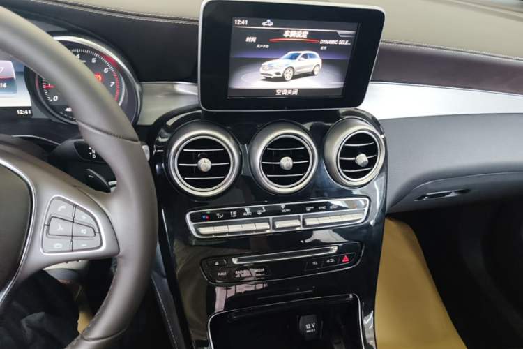 Used Mercedes-Benz GLC 2019 GLC 200 L 4MATIC Audio And AC Panel