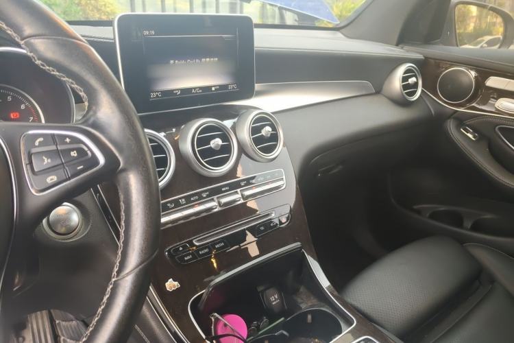 Used Mercedes-Benz GLC 2019 GLC 260 L 4MATIC Dynamic Model Audio And AC Panel