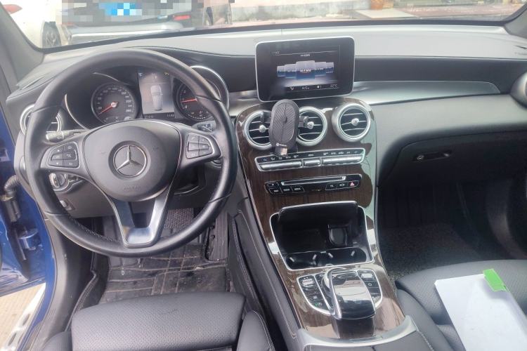 Used Mercedes-Benz GLC 2019 Facelift GLC 260 L 4MATIC Luxury Model Center Console