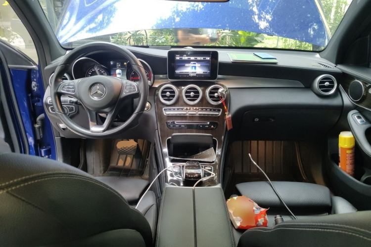 Used Mercedes-Benz GLC 2019 GLC 260 L 4MATIC Luxury Model Center Console