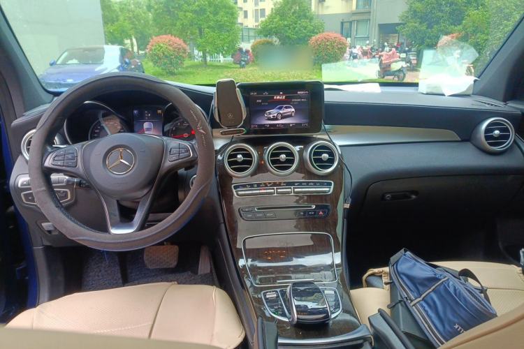 Used Mercedes-Benz GLC 2019 GLC 260 L 4MATIC Luxury Model Center Console