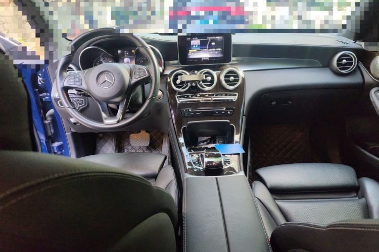 Used Mercedes-Benz GLC 2019 GLC 260 L 4MATIC Dynamic Model Center Console
