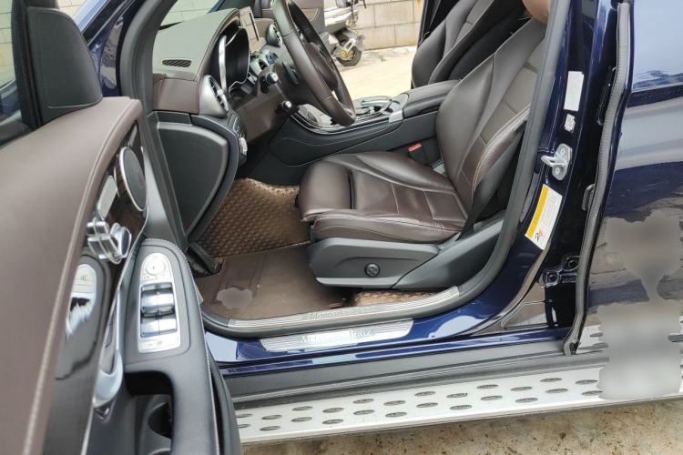 Used Mercedes-Benz GLC 2019 GLC 260 4MATIC Luxury Model Driver Seat