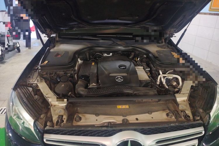 Used Mercedes-Benz GLC 2019 GLC 260 4MATIC Luxury Model Engine Bay