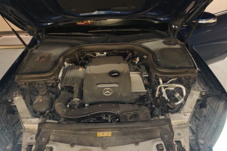 Used Mercedes-Benz GLC 2019 GLC 300 L 4MATIC Dynamic Model Engine Bay