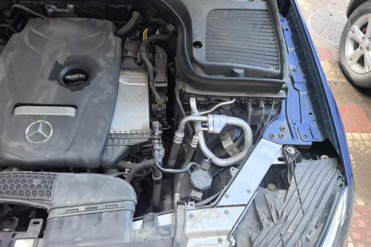 Used Mercedes-Benz GLC 2019 GLC 260 L 4MATIC Dynamic Model Engine Bay Left