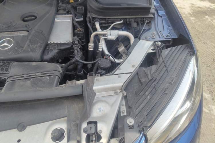 Used Mercedes-Benz GLC 2019 Facelift GLC 260 L 4MATIC Luxury Model Engine Bay Left