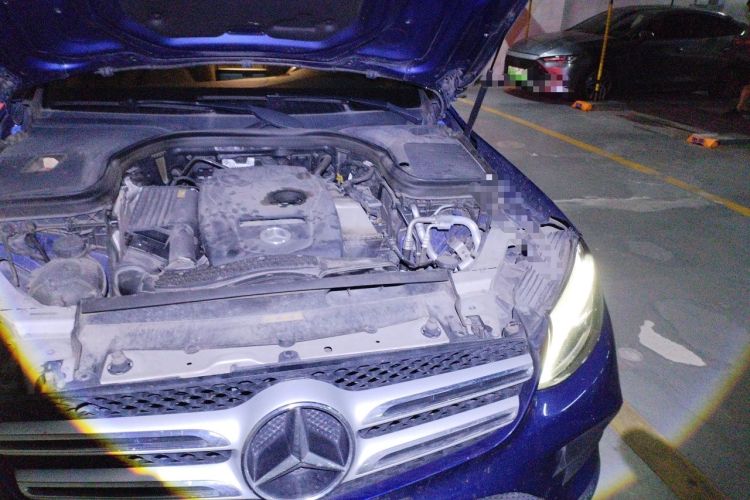 Used Mercedes-Benz GLC 2019 GLC 260 L 4MATIC Dynamic Model Engine Bay Left