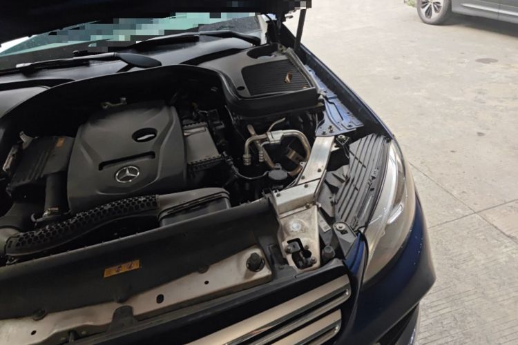 Used Mercedes-Benz GLC 2019 GLC 260 4MATIC Luxury Model Engine Bay Left