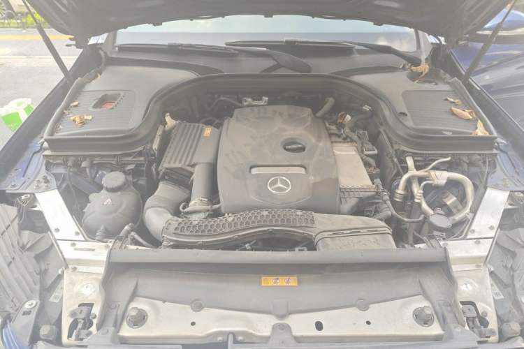 Used Mercedes-Benz GLC 2019 GLC 260 L 4MATIC Dynamic Model Engine Bay