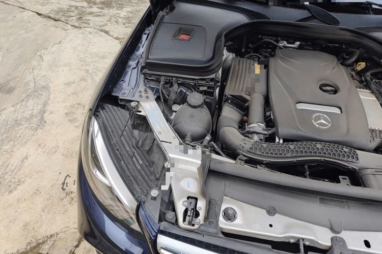 Used Mercedes-Benz GLC 2019 GLC 260 4MATIC Luxury Model Engine Bay Right