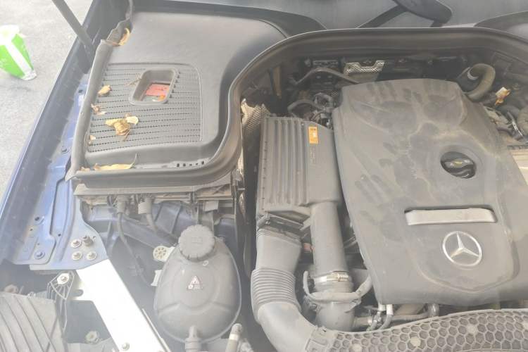 Used Mercedes-Benz GLC 2019 GLC 260 L 4MATIC Dynamic Model Engine Bay Right