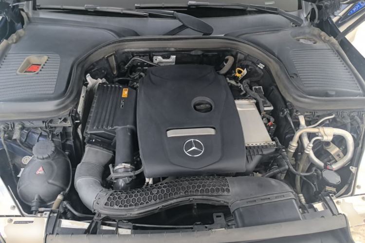 Used Mercedes-Benz GLC 2019 GLC 260 4MATIC Dynamic Edition Engine Bay