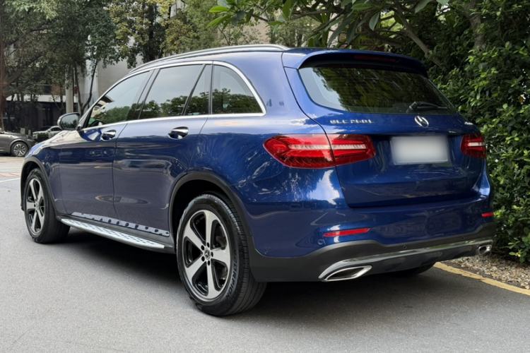 Used Mercedes-Benz GLC 2019 Facelift GLC 260 L 4MATIC Luxury Model Exterior 3