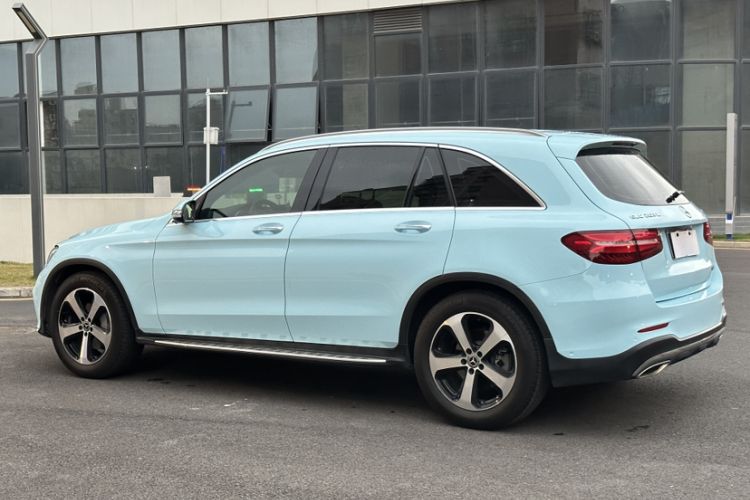 Used Mercedes-Benz GLC 2019 Facelift GLC 260 L 4MATIC Luxury Model Exterior 3