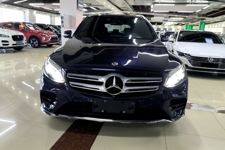 Used Mercedes-Benz GLC 2019 GLC 260 4MATIC Luxury Model Front