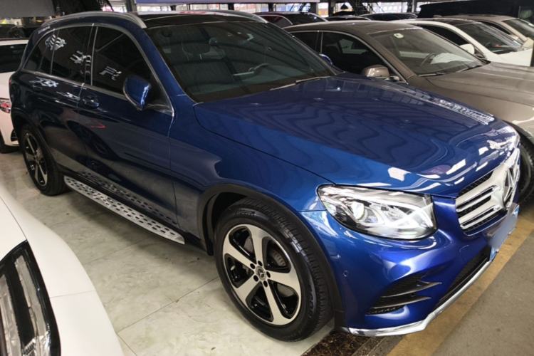 Used Mercedes-Benz GLC 2019 Facelift GLC 260 L 4MATIC Luxury Model Front Right 45 Deg