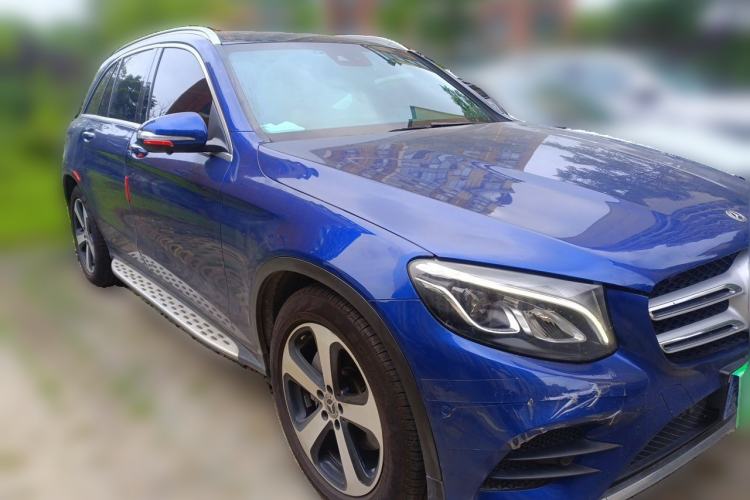 Used Mercedes-Benz GLC 2019 GLC 260 L 4MATIC Luxury Model Front Right 45 Deg