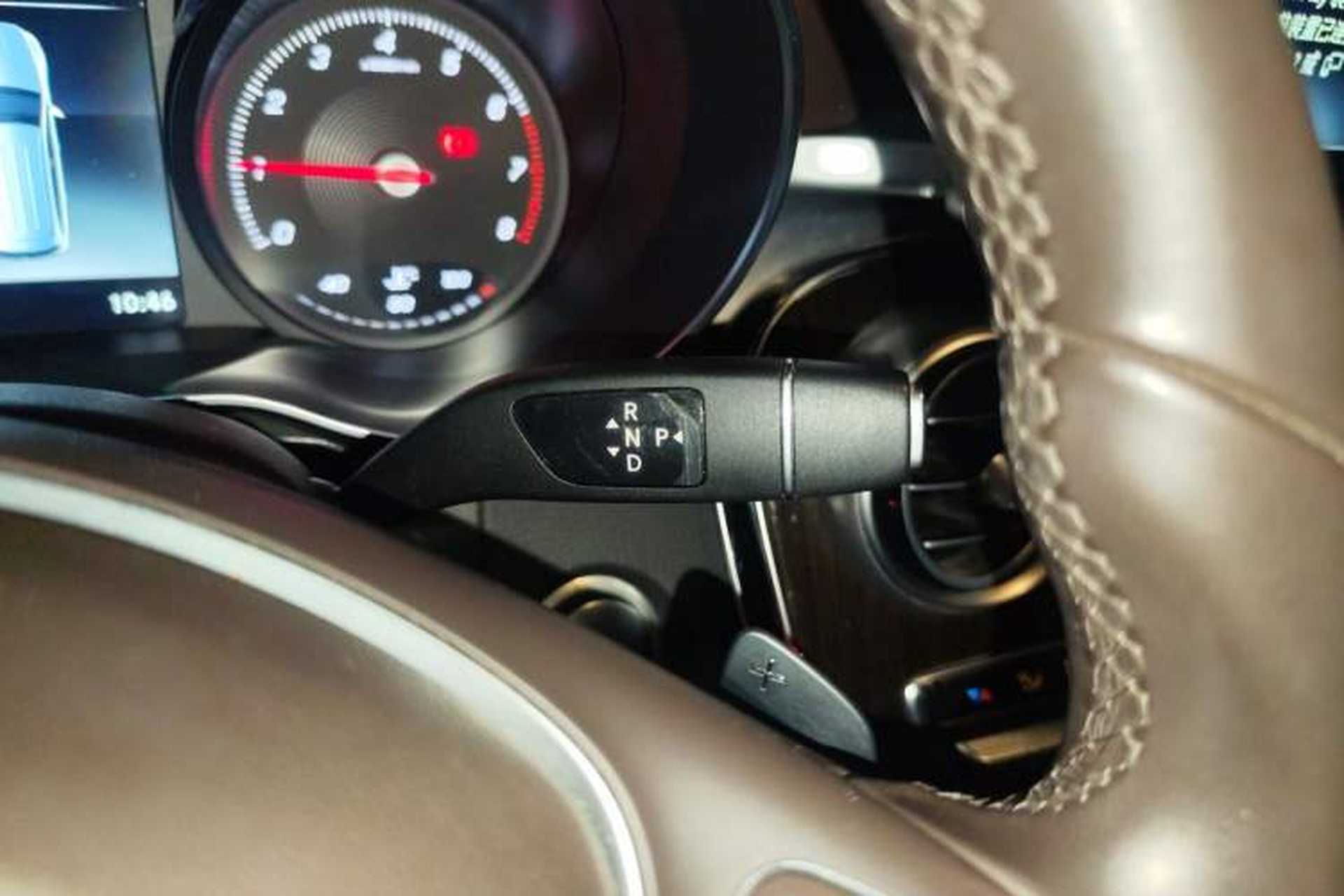 Used Mercedes-Benz GLC 2019 GLC 260 4MATIC Luxury Model Gear Lever