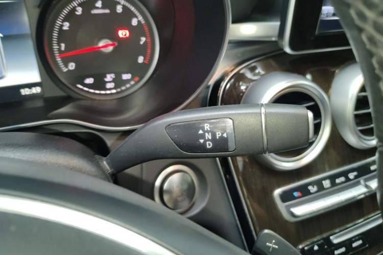 Used Mercedes-Benz GLC 2019 GLC 260 L 4MATIC Luxury Model Gear Lever