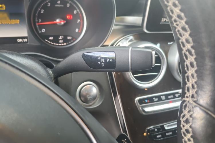 Used Mercedes-Benz GLC 2019 GLC 260 L 4MATIC Dynamic Model Gear Lever