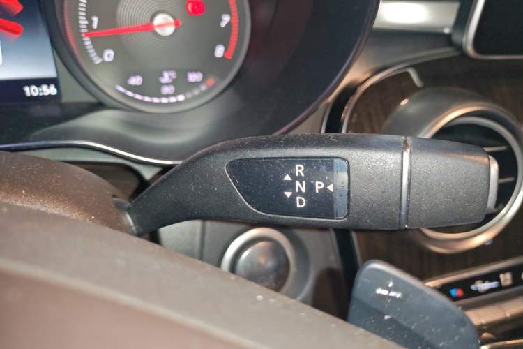 Used Mercedes-Benz GLC 2019 Facelift GLC 260 L 4MATIC Luxury Model Gear Lever
