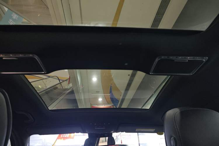 Used Mercedes-Benz GLC 2019 Facelift GLC 260 L 4MATIC Luxury Model Headliner