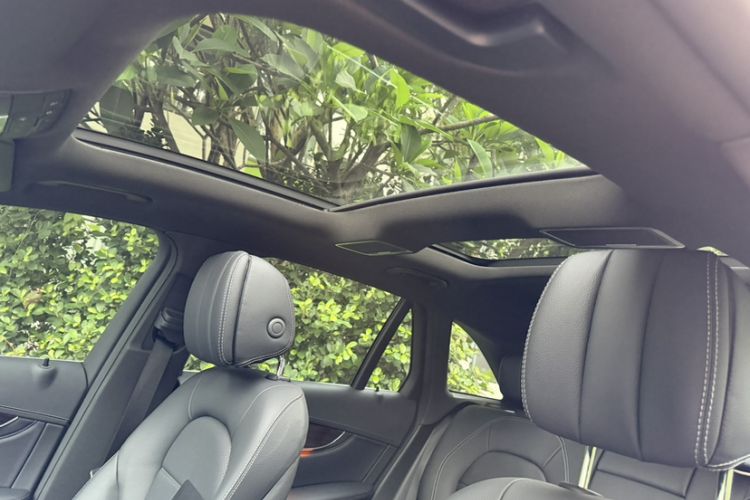 Used Mercedes-Benz GLC 2019 Facelift GLC 260 L 4MATIC Luxury Model Headliner