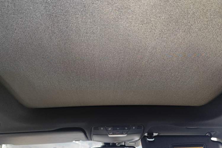 Used Mercedes-Benz GLC 2019 GLC 260 4MATIC Dynamic Edition Headliner