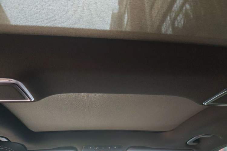Used Mercedes-Benz GLC 2019 GLC 260 L 4MATIC Dynamic Model Headliner