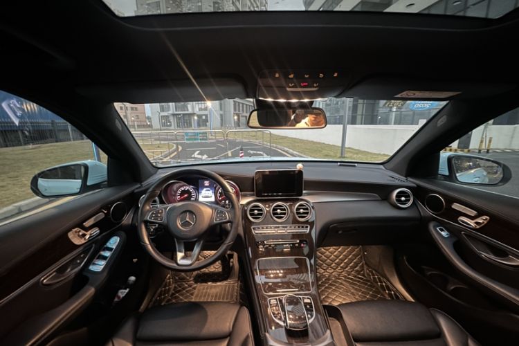 Used Mercedes-Benz GLC 2019 Facelift GLC 260 L 4MATIC Luxury Model Headliner