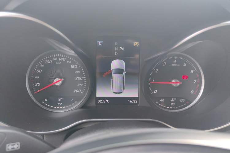 Used Mercedes-Benz GLC 2019 GLC 300 L 4MATIC Dynamic Model Instrument Cluster