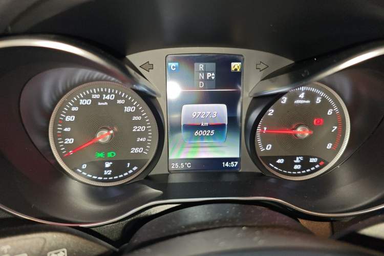 Used Mercedes-Benz GLC 2019 GLC 300 L 4MATIC Dynamic Model Instrument Cluster