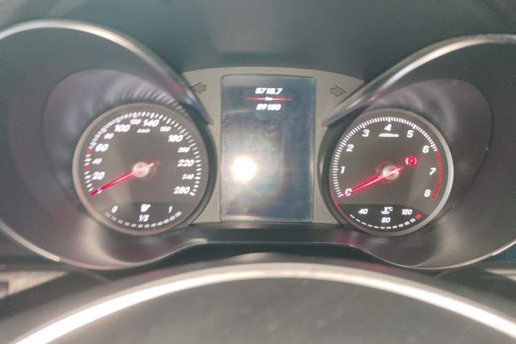 Used Mercedes-Benz GLC 2019 GLC 260 L 4MATIC Dynamic Model Instrument Cluster