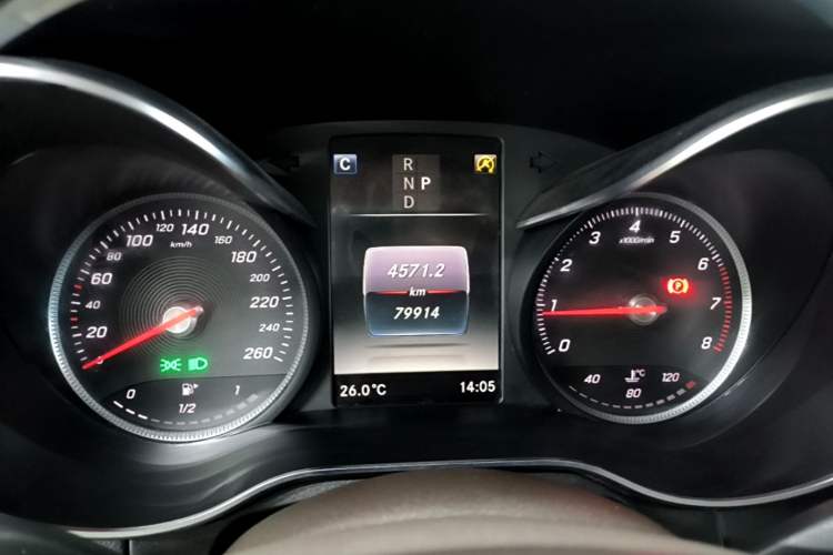 Used Mercedes-Benz GLC 2019 GLC 260 4MATIC Luxury Model Instrument Cluster