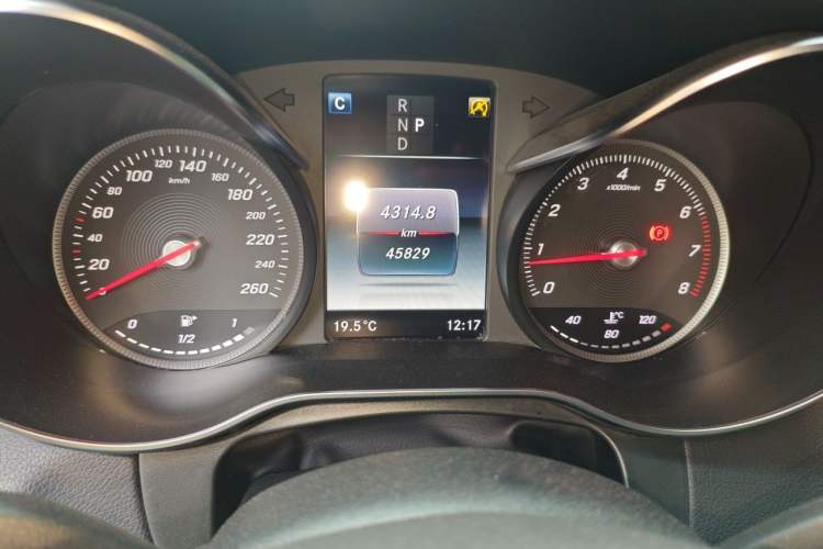 Used Mercedes-Benz GLC 2019 GLC 260 L 4MATIC Dynamic Model Instrument Cluster