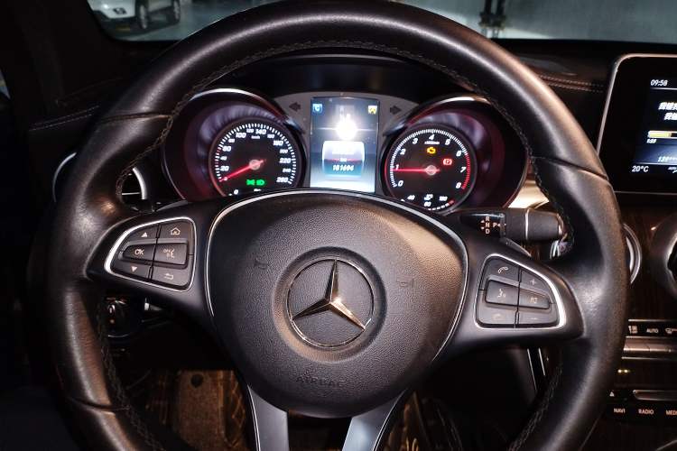 Used Mercedes-Benz GLC 2019 GLC 260 L 4MATIC Dynamic Model Instrument Cluster