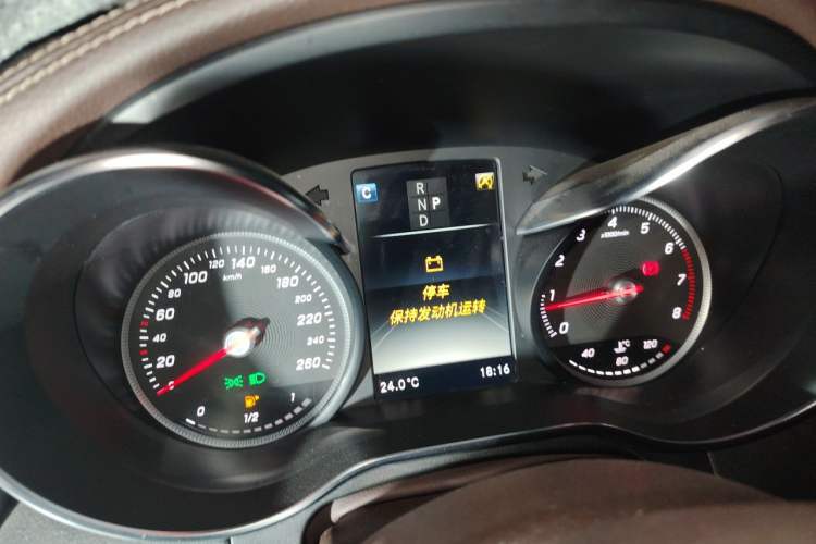 Used Mercedes-Benz GLC 2019 GLC 260 4MATIC Luxury Model Instrument Cluster