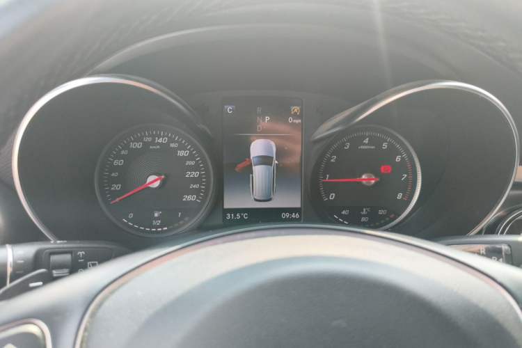 Used Mercedes-Benz GLC 2019 GLC 260 L 4MATIC Luxury Model Instrument Cluster