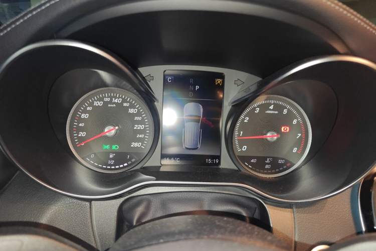 Used Mercedes-Benz GLC 2019 GLC 260 L 4MATIC Dynamic Model Instrument Cluster