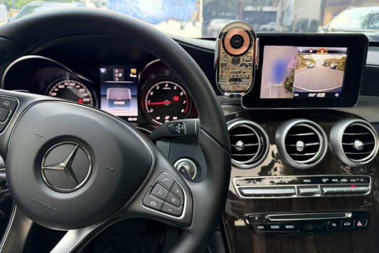 Used Mercedes-Benz GLC 2019 Facelift GLC 260 L 4MATIC Luxury Model Interior 2