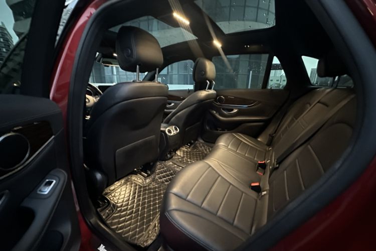 Used Mercedes-Benz GLC 2019 Facelift GLC 260 L 4MATIC Luxury Model Interior 3