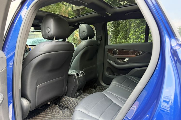 Used Mercedes-Benz GLC 2019 Facelift GLC 260 L 4MATIC Luxury Model Interior 8