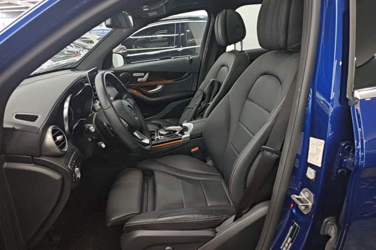 Used Mercedes-Benz GLC 2019 Facelift GLC 260 L 4MATIC Luxury Model Left Front Seat