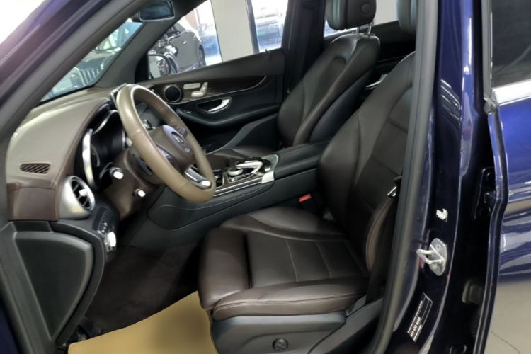 Used Mercedes-Benz GLC 2019 GLC 260 4MATIC Luxury Model Left Front Seat