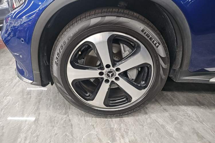 Used Mercedes-Benz GLC 2019 Facelift GLC 260 L 4MATIC Luxury Model Left Front Wheel Hub