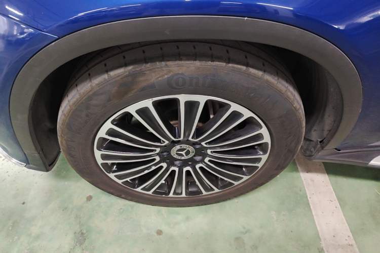 Used Mercedes-Benz GLC 2019 GLC 260 L 4MATIC Dynamic Model Left Front Wheel Hub