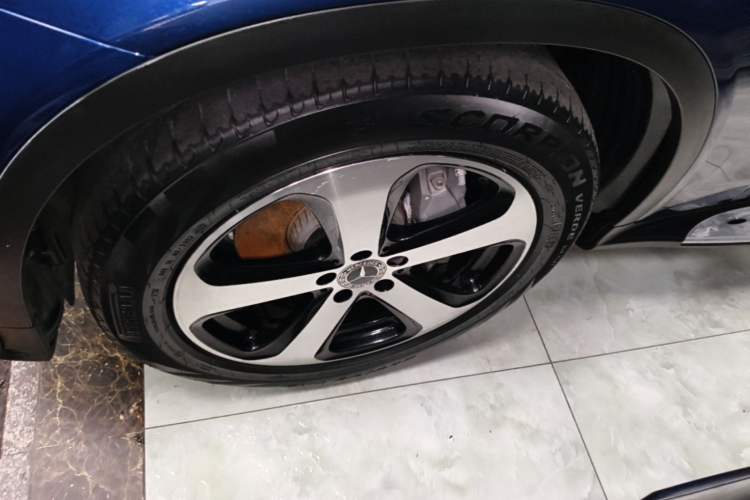 Used Mercedes-Benz GLC 2019 Facelift GLC 260 L 4MATIC Luxury Model Left Front Wheel Hub