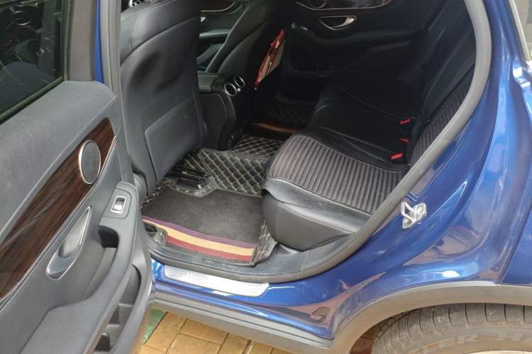 Used Mercedes-Benz GLC 2019 GLC 260 L 4MATIC Dynamic Model Left Rear Seat